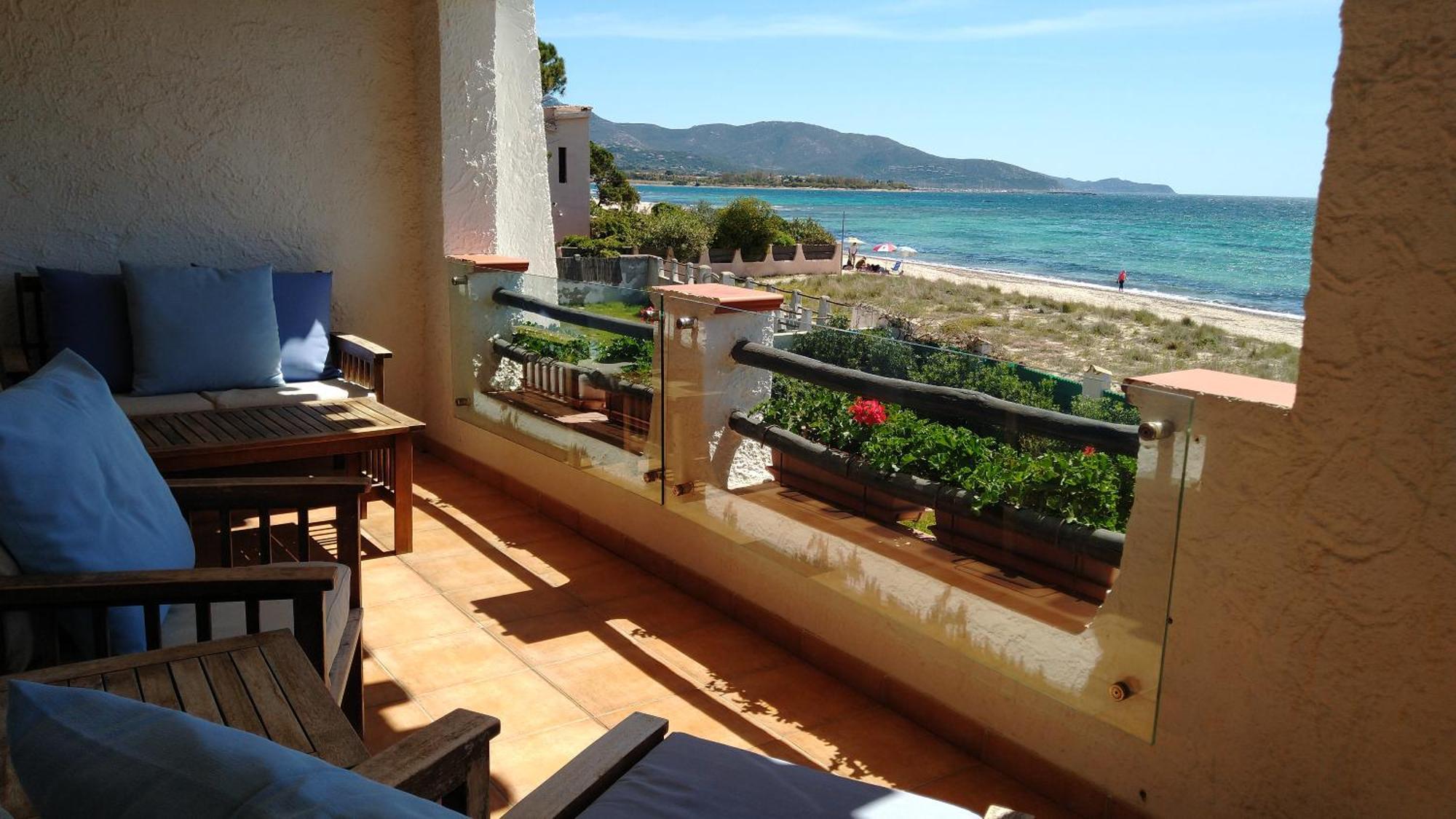 In Front Of The Beach - La Terrazza Sul Mare فلوميني دي كوارتو المظهر الخارجي الصورة